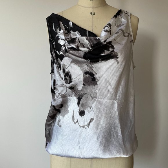 3For$20/Le Château Chic Tank Top - Made in 🇨🇦 - Picture 2 of 7